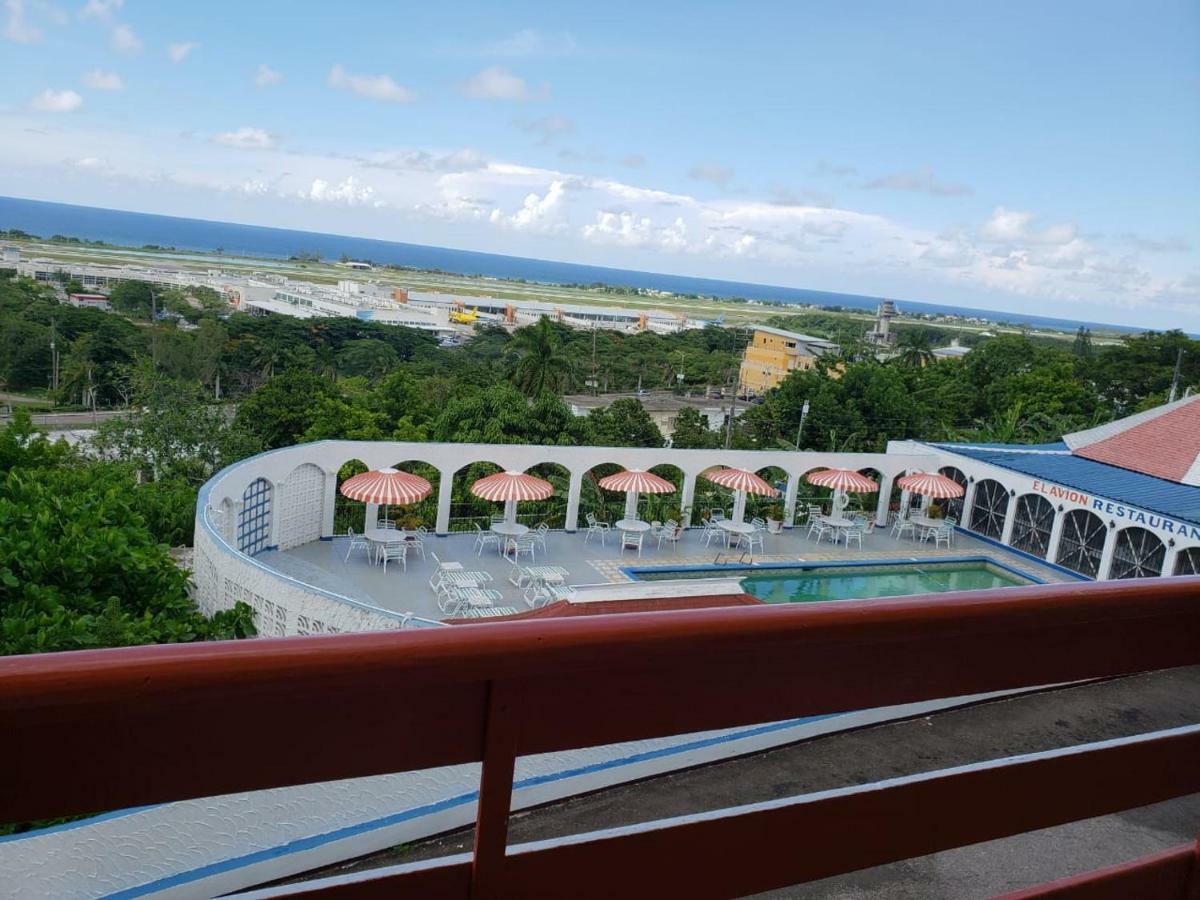 Hotel Montego Montego Bay Exterior photo